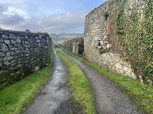 Photo 8- click for photo gallery